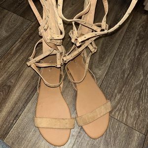 Women’s high top sandal